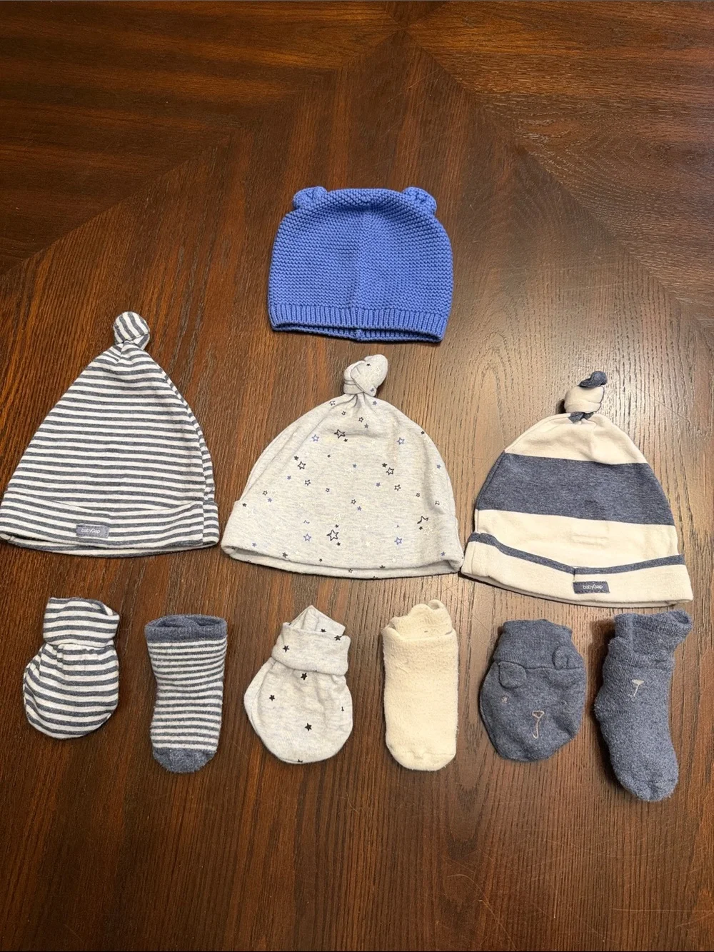 Baby Gap 10 Pc Newborn Hat Mitten Sock Set 0-3M Blue Gray Cotton Gift
